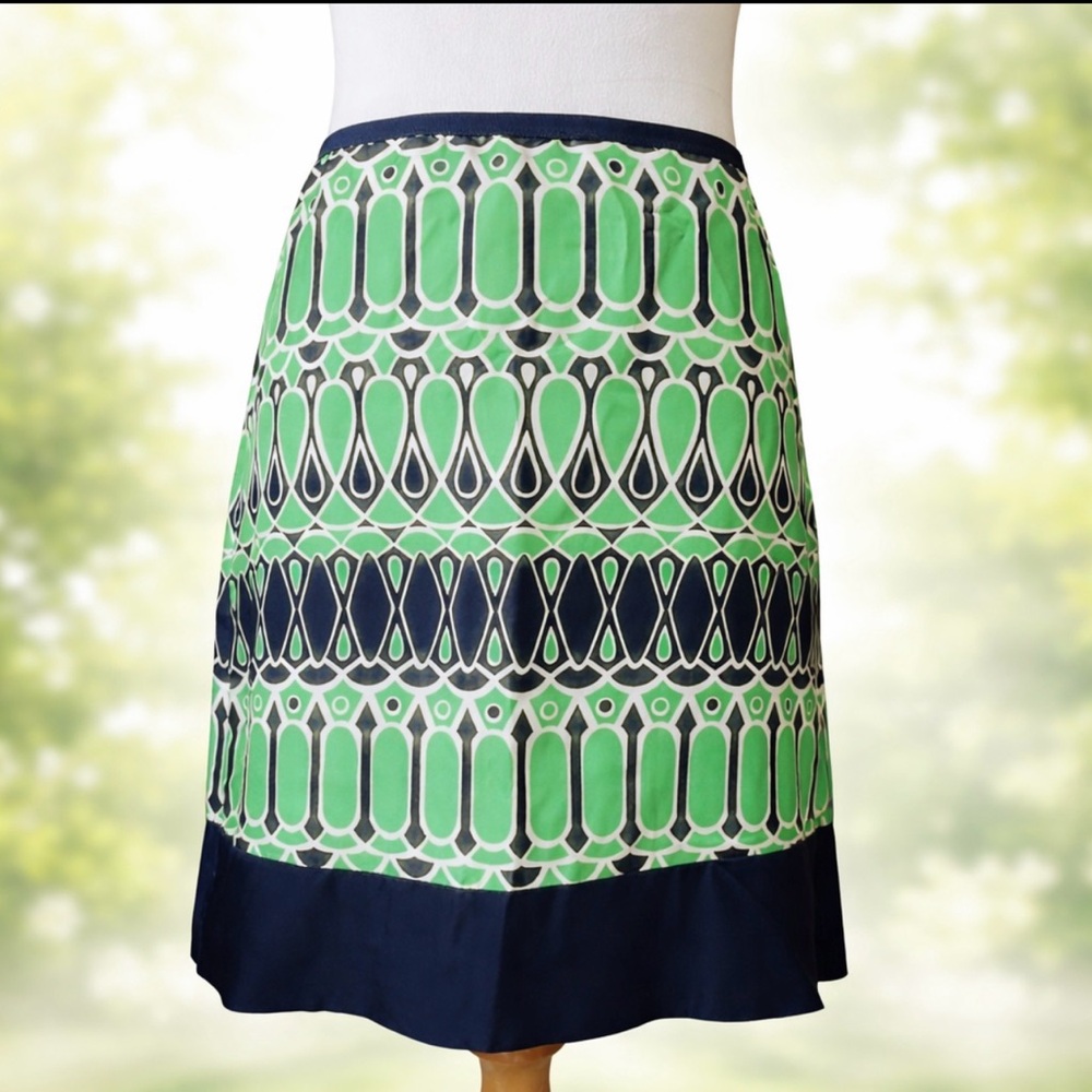 100% Silk Skirt – Green & Black Geometric Print | Banana Republic | Size 2